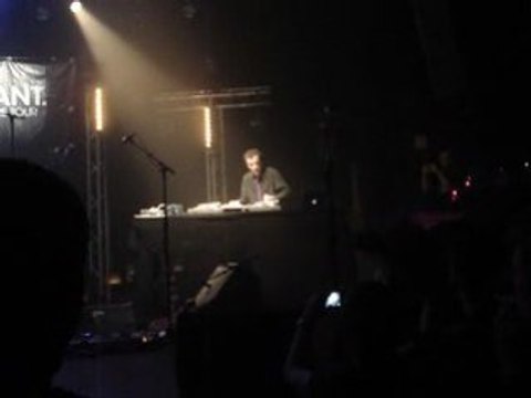 Dj Pfel solo au concert de Beat Assailant