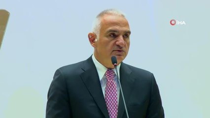 Sezai Karakoç'un hayatını anlatan "Dünya Sürgünü" belgeselinin galası yapıldı