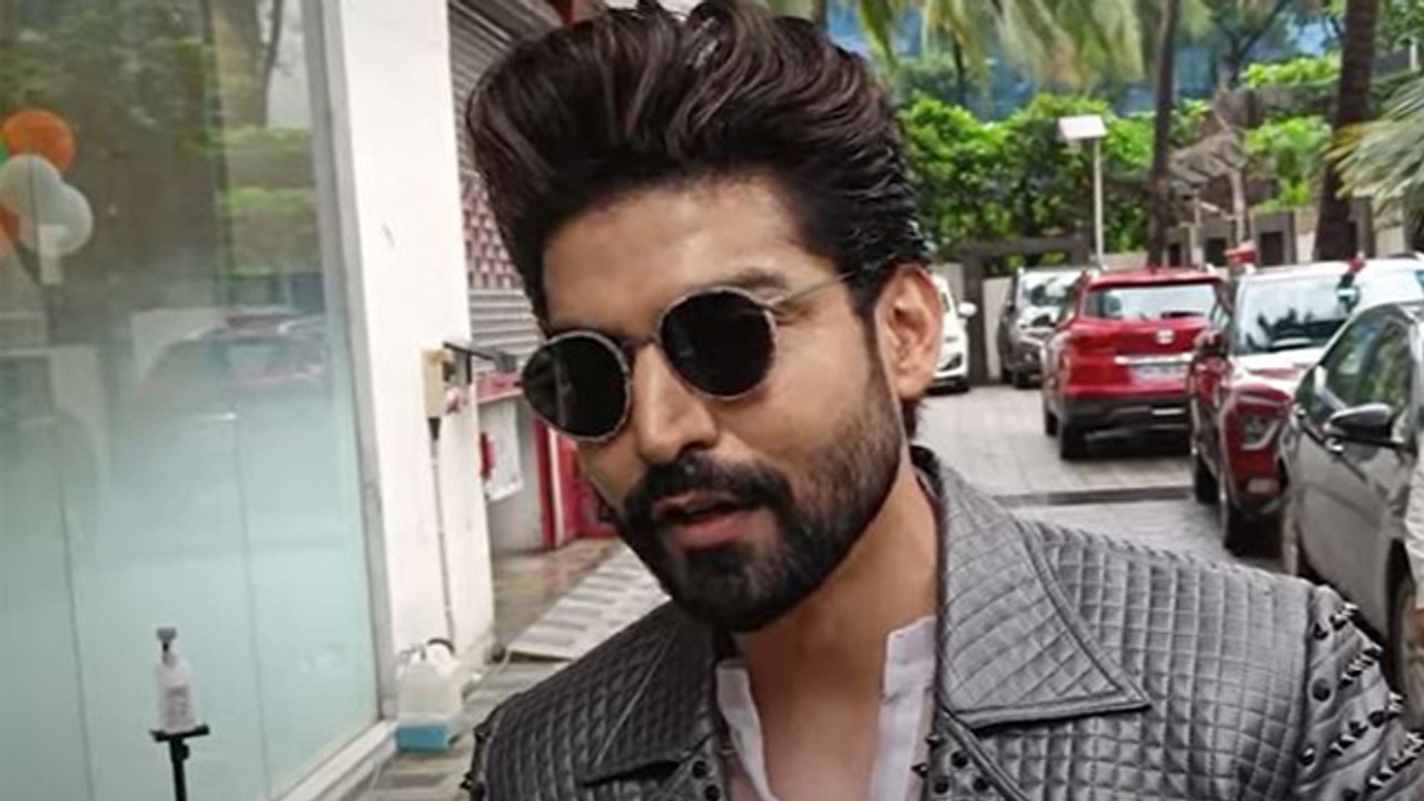 Gurmeet Choudhary Social Media 1 Post Price Reveal, Fans Shocking Reaction | Boldsky *Entertainment