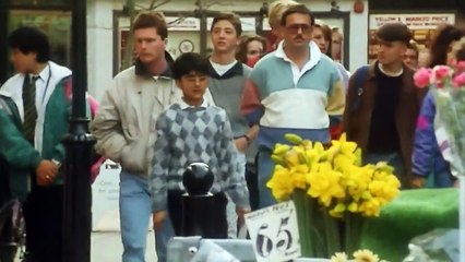 HOPPING Bean - Funny Clips - Mr Bean Official