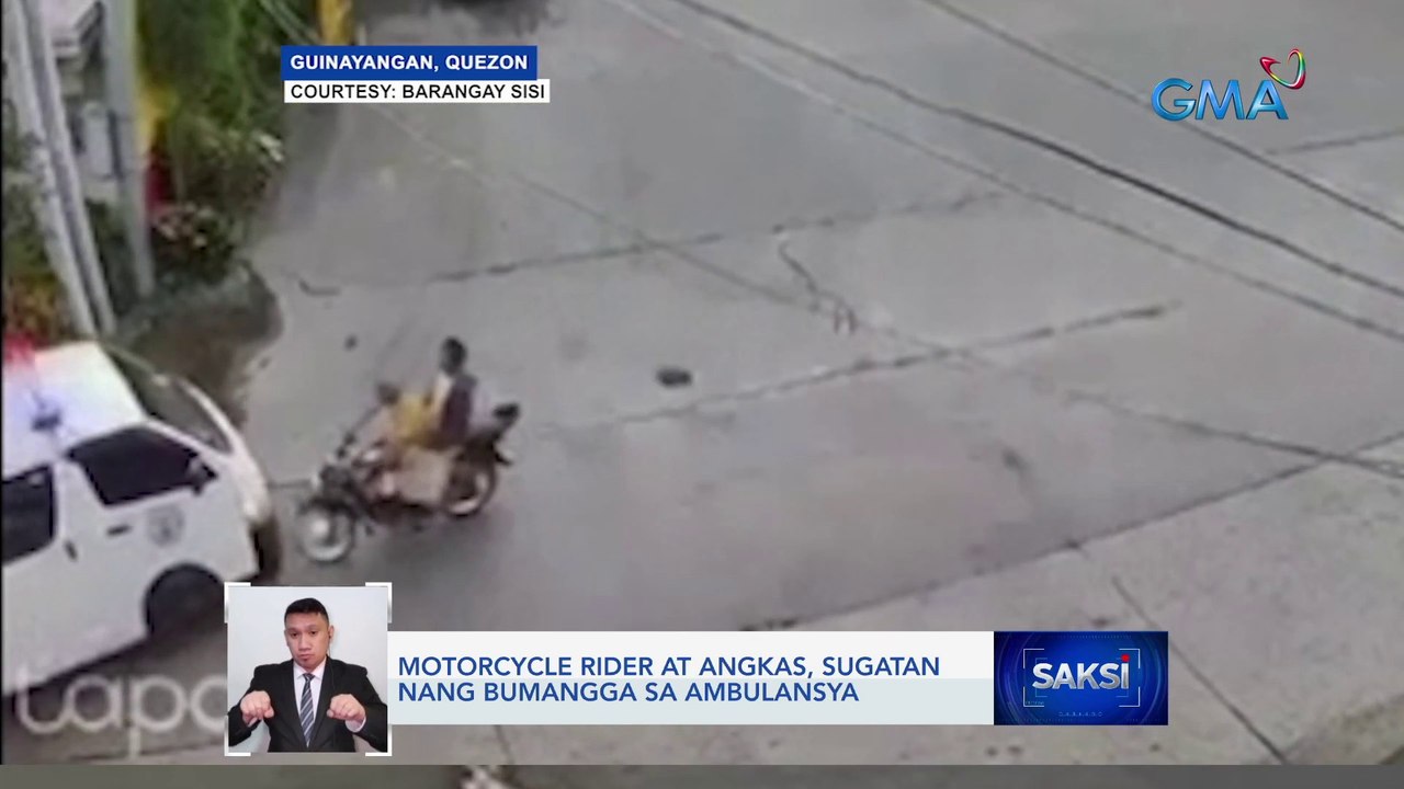 Motorcycle rider at angkas, sugatan nang bumangga sa ambulansya | Saksi