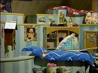 Sooty & Co - Clocks Galore