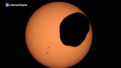 Marte provoca las misteriosas estrías de su luna Fobos