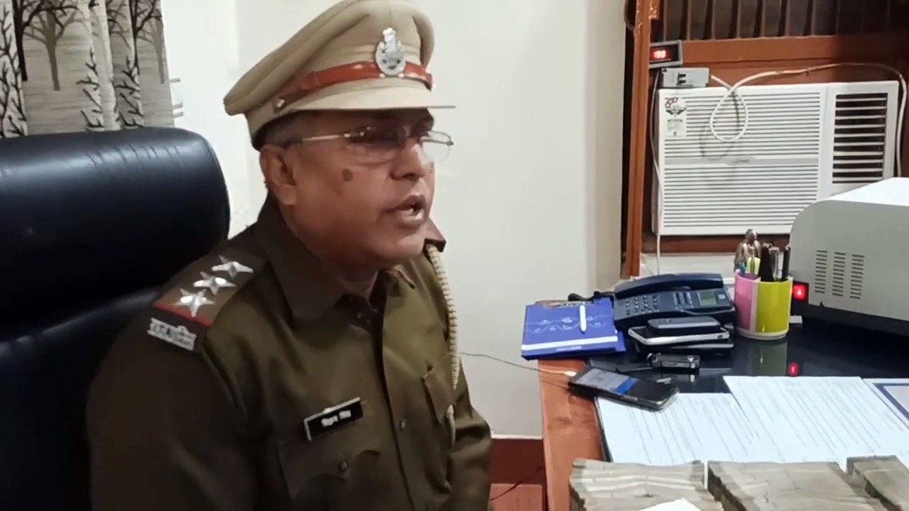 लग्जरी कार से 2.60 करोड़ रूपए जब्त, चालक सहित द...