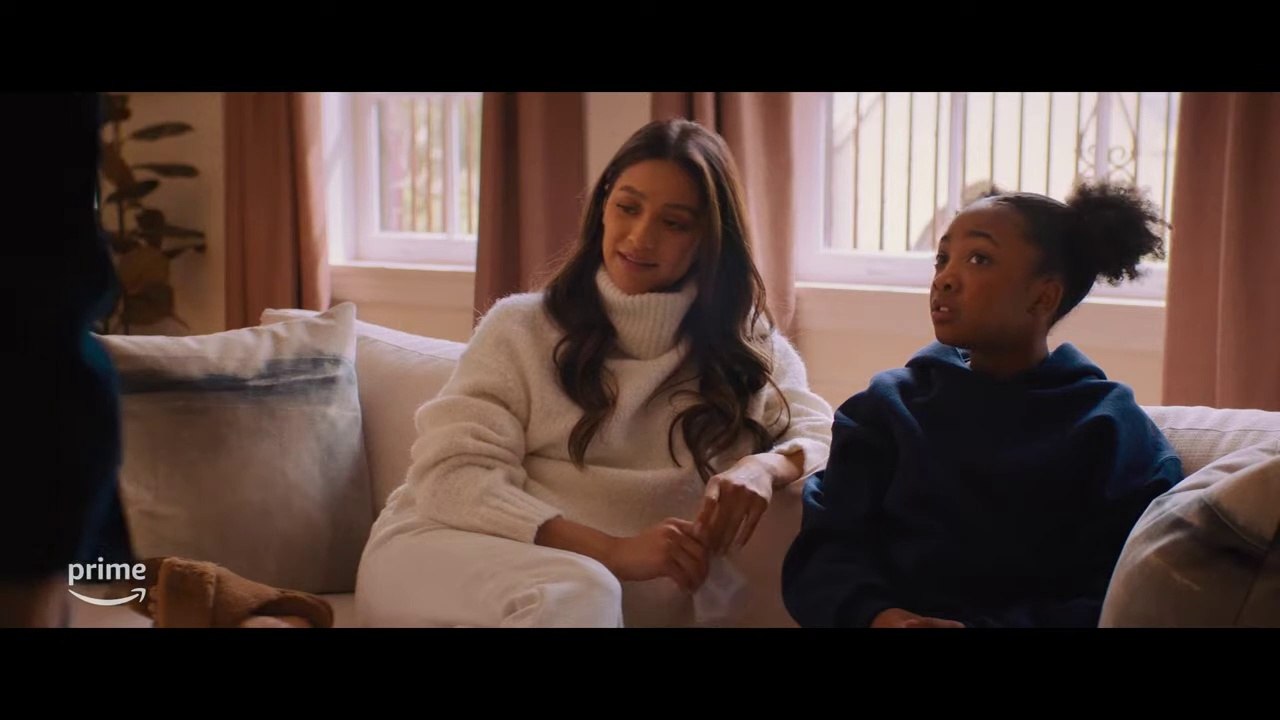 Something From Tiffany's | Official Trailer (New 2022)