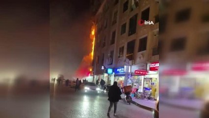 Esenyurt'ta lokantanın bacasında çıkan yangın paniğe yol açtı