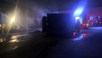 Bursa'da geri dönüşüm deposunda korkutan yangın