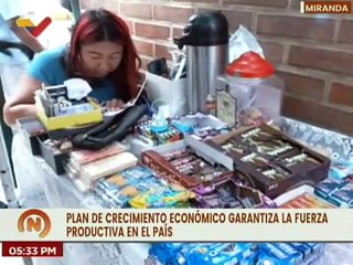 Ciudadanos ofrecen su opinión sobre los resultados de la economía productiva en el país