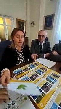 Andria: presentato il nuovo calendario per la raccolta rifiuti, ridotta la raccolta del secco per promuovere la differenziata. I trasgressori verranno sanzionati attraverso controlli - video