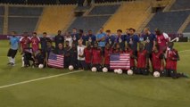 قطر.. مباراة ودية بين المنتخب الأميركي وعمال بناء ملاعب كأس العالم