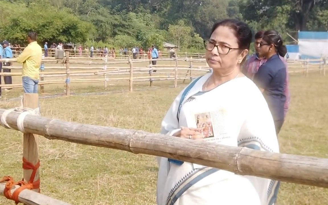 অভিযুক্তর বাড়ি থেকে বিজেপি নেতার দলিল মিলেছে, তিনি গ্রেফতার কেন হবেন না?: মমতা বন্দ্যোপাধ্যায়