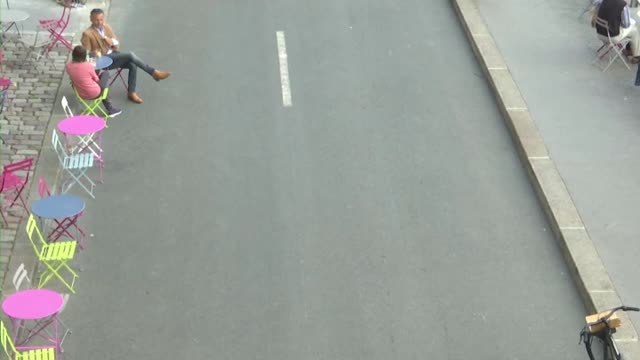 París debate el futuro de los patinetes eléctricos