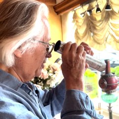 Dominic Stora a fabriqué plus de 280 000 kaléidoscopes en 45 ans