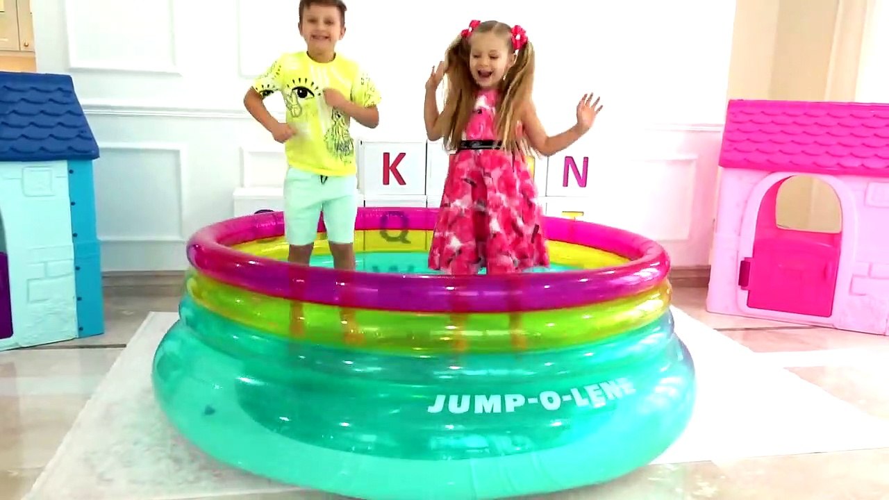 Diana and Roma learn the alphabet and how to count