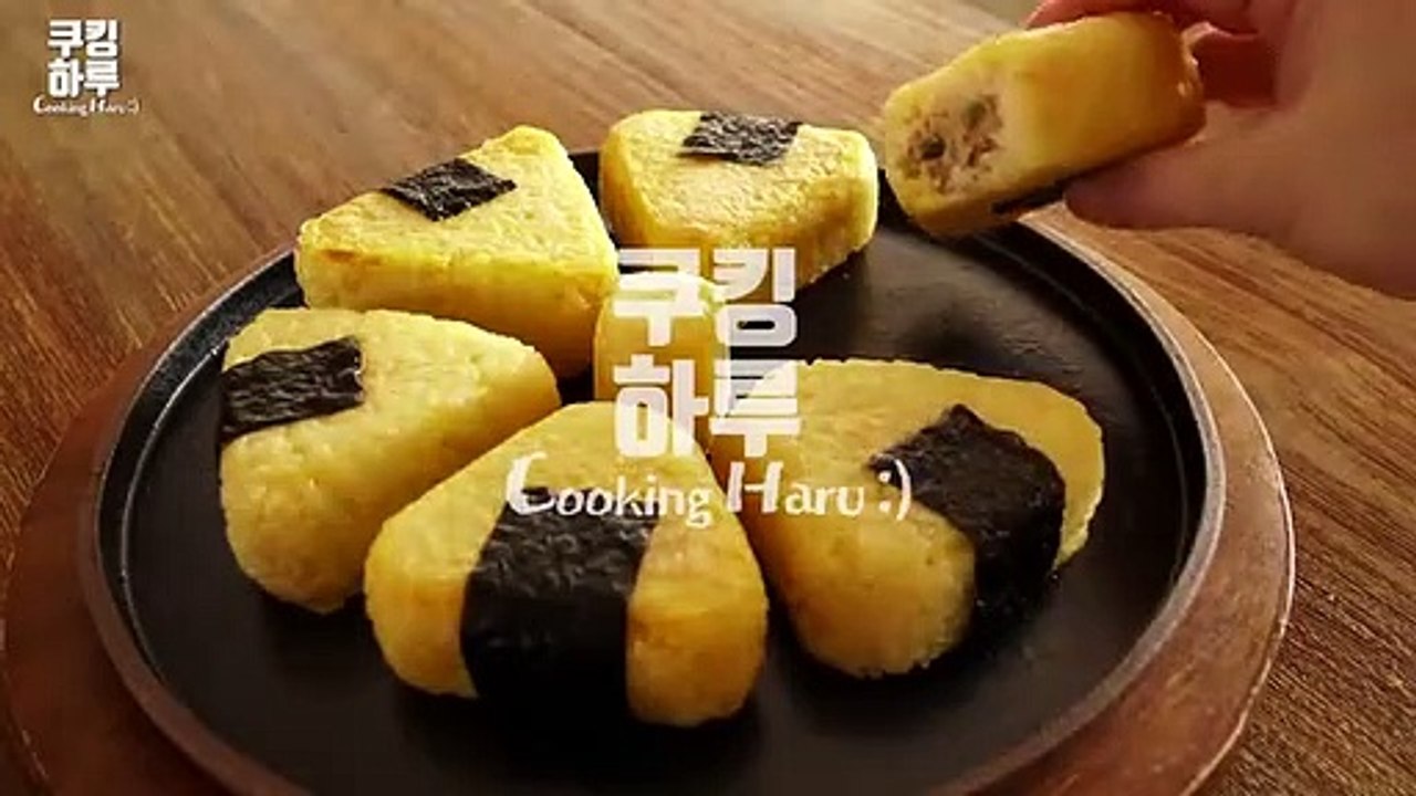 Amazing_Golden_Triangle_Gimbap!!_Tuna_Mayo!_Easy_and_Delicious._Onigiri ...