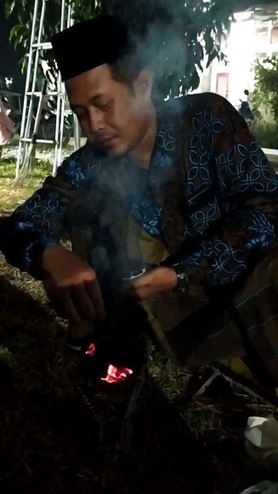 Bakar kemenyan