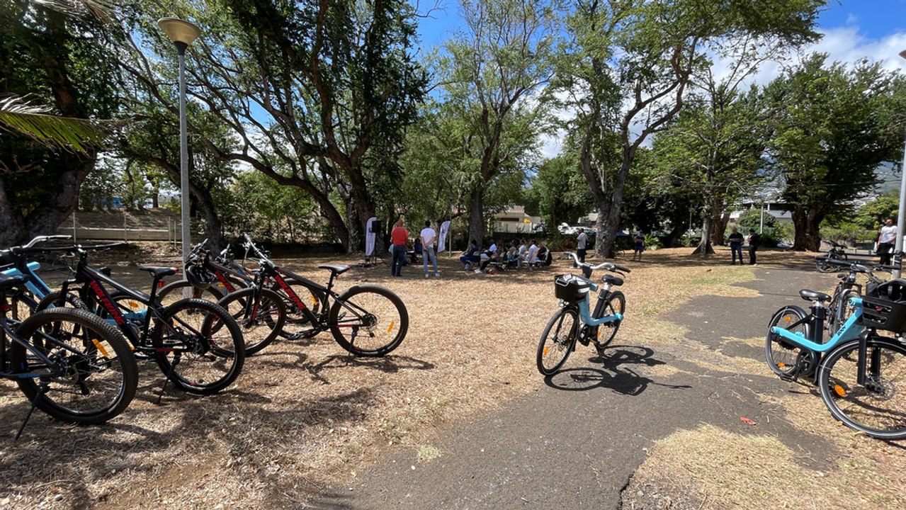 Vélo : St-Denis veut tripler le nombre d'usager...