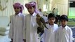 شاهد: أطفال قطريون يتعلّمون الصيد بالجوارح للحفاظ على تراث أجدادهم