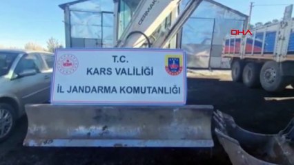 İş makineleriyle define ararken yakalandılar