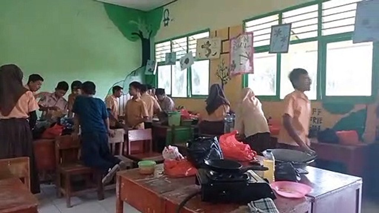 Praktik 7B 1