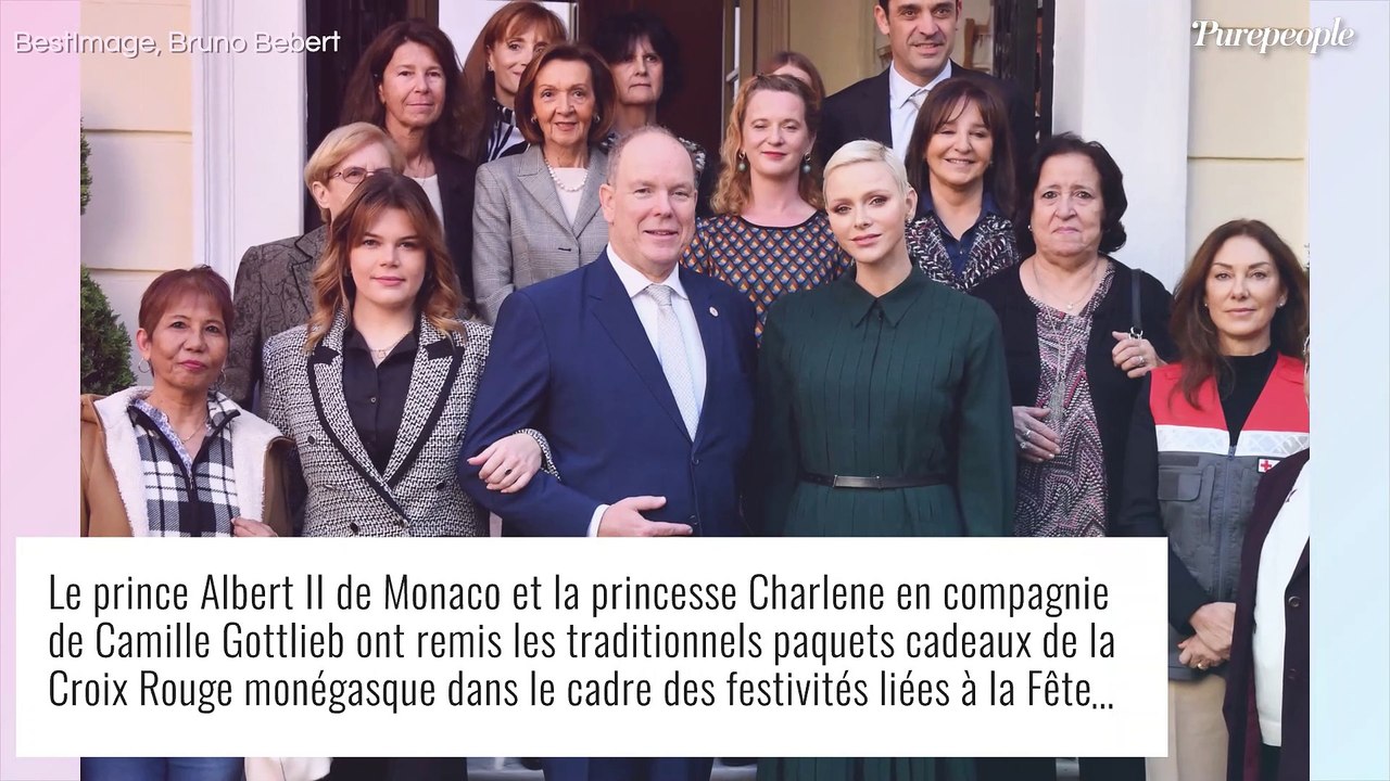 Charlene de Monaco : Chic et radieuse sans ses jumeaux mais devant Albert, au bras d'une autre