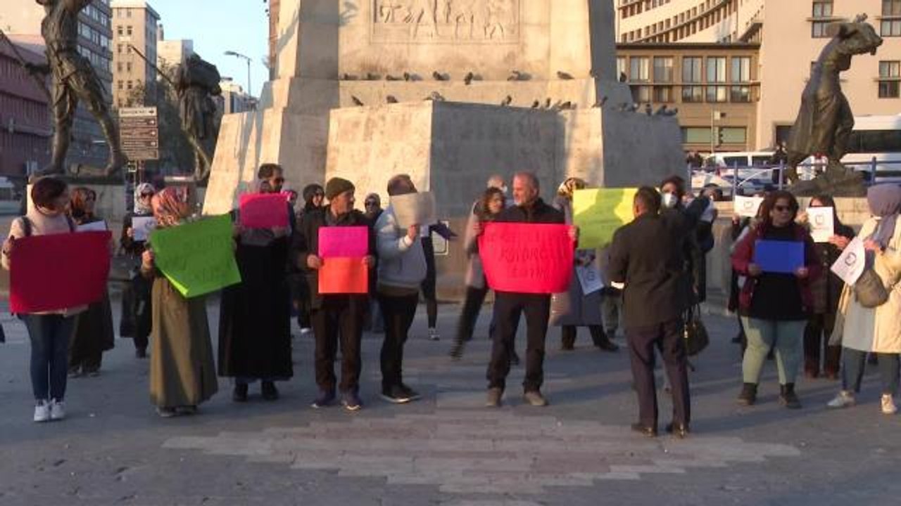 Ücretli Öğretmenlerden 'Kadro' Talebi: "Bizler KPSS ile Alım İstemiyoruz! Tecrübemiz Hiçbir Sınavla Ölçülemez"
