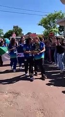 Alunas de Escola de Mariluz são recebidas com festa após título na série Bronze do handebol no JEBS