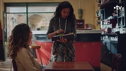 Plus Belle la Vie - Les retrouvailles de Betty et de Léa