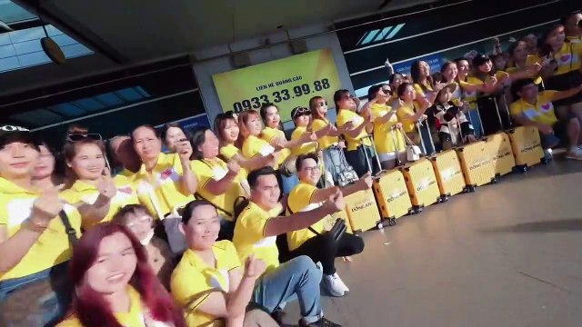 TikToker Bạc Liêu chi tiền dẫn 200 nhân viên đi du lịch nước ngoài