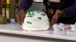Cathy’s Rum Cake Shows How to Decorate Your Cake for the Holidays