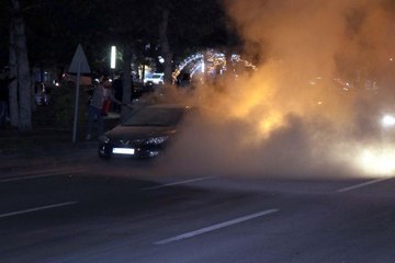 Kayseri'de otomobil alev alev yandı