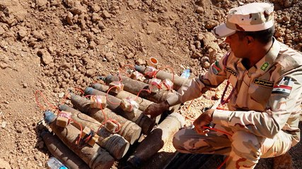 Inside the Dangerous World of Iraqi Bomb Deminers 🚧