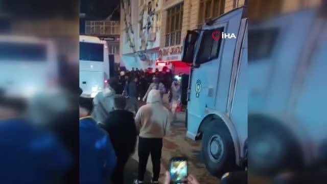 İstanbul'da sınır ötesi operasyonları protesto için bir araya gelen HDP üyeleri gözaltında
