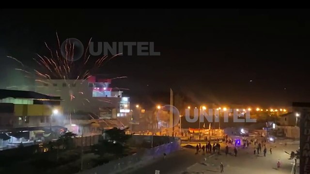 Al finalizar este miércoles, día 26 de paro indefinido en Santa Cruz, se registra un nuevo enfrentamiento en la zona del Plan 3.000