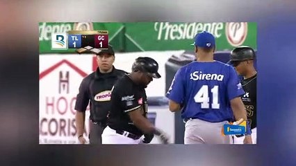 Pitcheo de Hall y tres jonrones conducen al Licey contra Gigantes