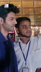 Kartik Aaryan का एयरपोर्ट पर कूल अंदाज