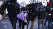 Taksim bombacısı sağlık kontrolünden geçirildi, vatandaşlar tepki gösterdi