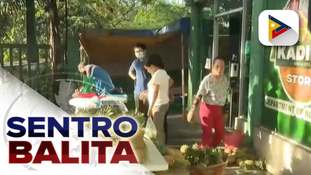 ‘Kadiwa ng Pasko’ sa Quezon Memorial Circle, dinagsa ng mga mamimili