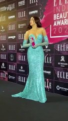 Janhvi Kapoor looks like Mermaid in blue off-shoulder gown at #ElleBeautyAwards2022 :mermaid: