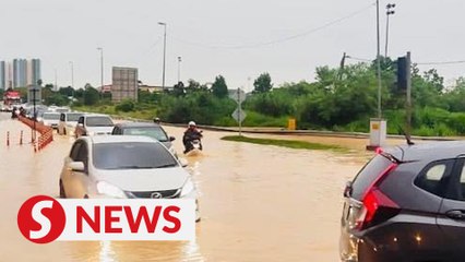 Flooding in Selangor on Nov 17 due to heavy downpour