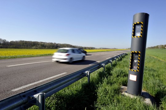 Radars privés, ils se suivent et flashent 2 fois les automobilistes