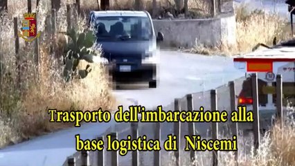 Traffico migranti tra Sicilia e Tunisia, scafisti pronti a gettarli in mare - Video