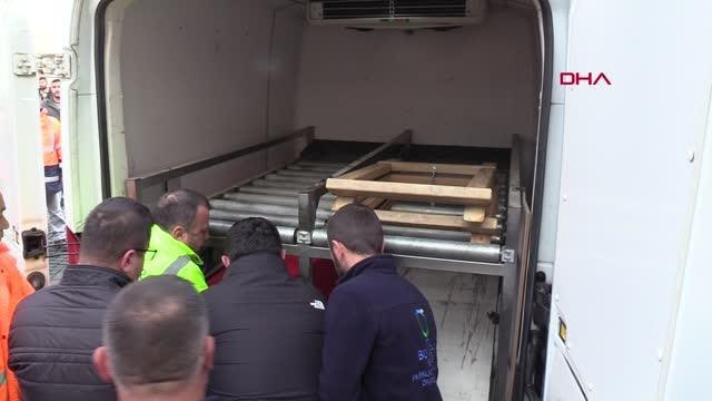 Köpeklerden kaçarken aracın çarptığı temizlik işçisi, toprağa verildi