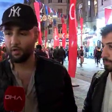 Müzisyenler Taksim'deki terör saldırısından çöp kamyonu sayesinde kurtulmuş