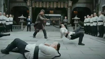 this young swordsman is very strong, can not be defeated