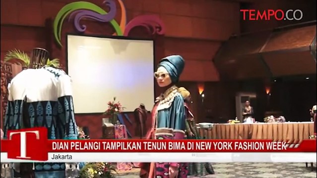 Dian Pelangi Tampilkan Tenun Bima di New York Fashion Week