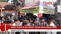 Heboh Polwan Ini Bisa Angkat Tentara Kekar Cuma dengan Jari