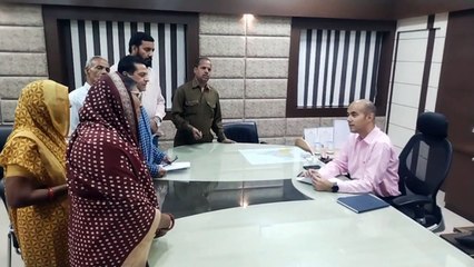 Video: कलक्टर को बताया अपना दर्द, बोल दिया कुछ ऐसा.....