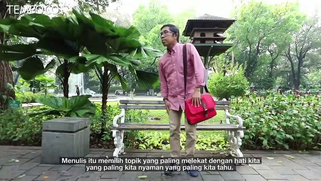 Ahmad Fuadi Melintas Batas Waktu