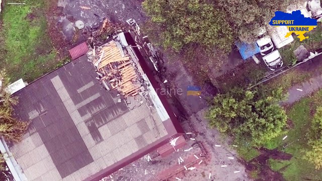 Ukrainian Ground Forces drop bomb on group of Russian soldiers with drone